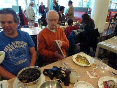 Paul en Jeroen eten mee in Dauphine